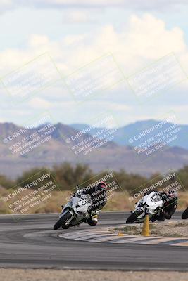 media/Nov-16-2025-Race Pace (Sun) [[8c5fa54630]]/Non Verified Riders (1st 20 Minutes)/5-Turn 15 (110pm)/